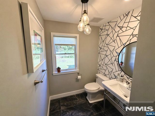 35 Parkway, Harrington Park, NJ 07640