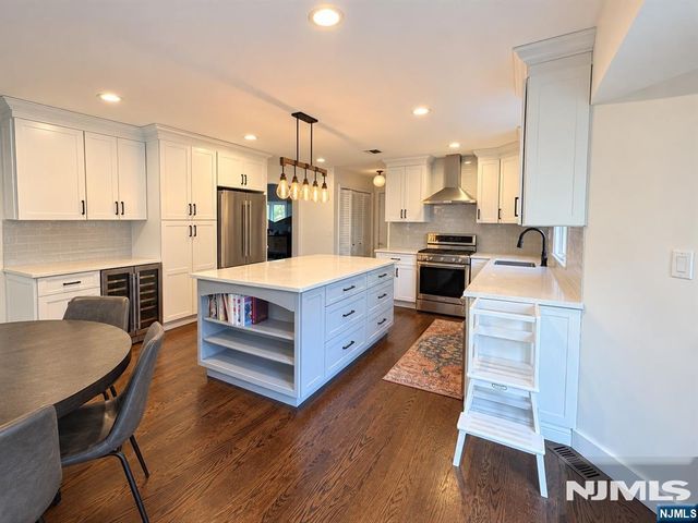 35 Parkway, Harrington Park, NJ 07640