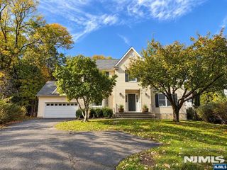 35 Parkway, Harrington Park, NJ 07640
