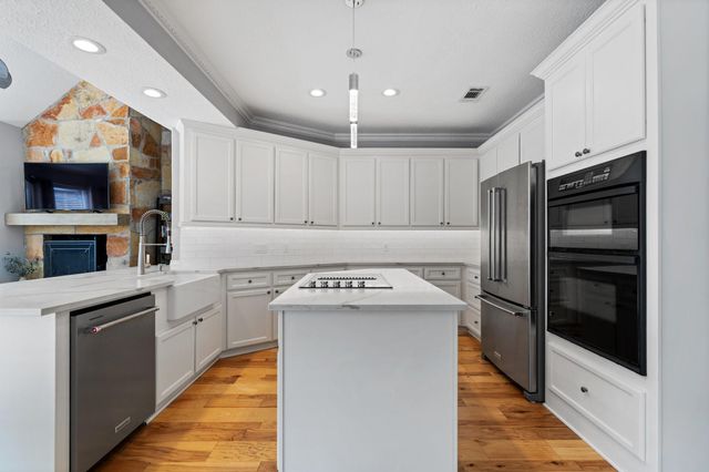 6010 Spanish Oak Way, Spring, TX 77379
