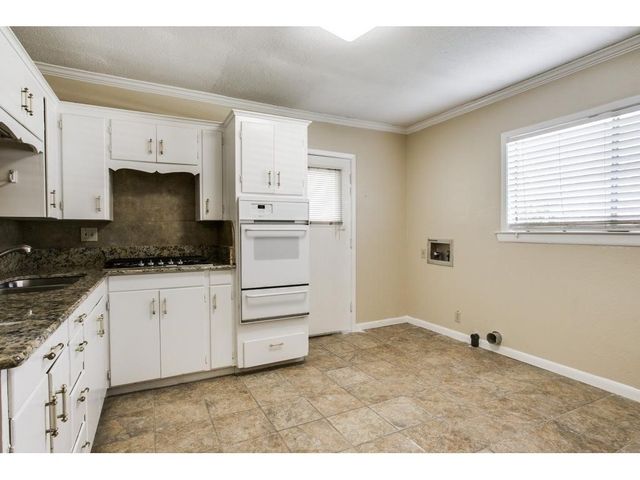 4013 Dexter Avenue, Fort Worth, TX 76107