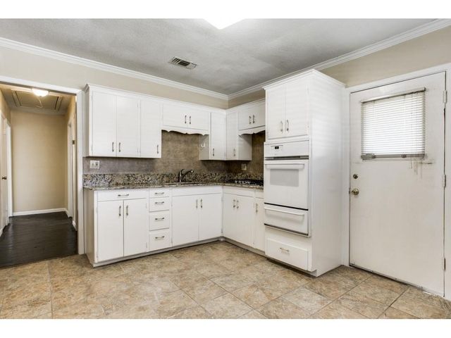 4013 Dexter Avenue, Fort Worth, TX 76107