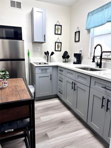 2505 N GLEN AVENUE, Tampa, FL 33607