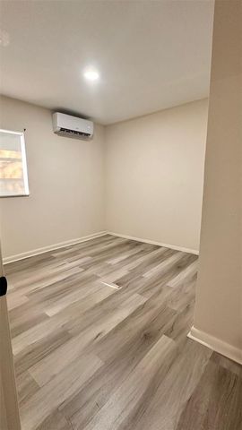 2505 N GLEN AVENUE, Tampa, FL 33607