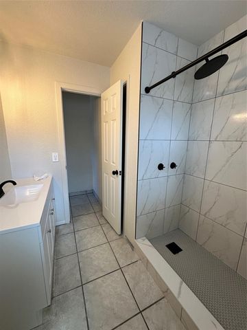 2505 N GLEN AVENUE, Tampa, FL 33607