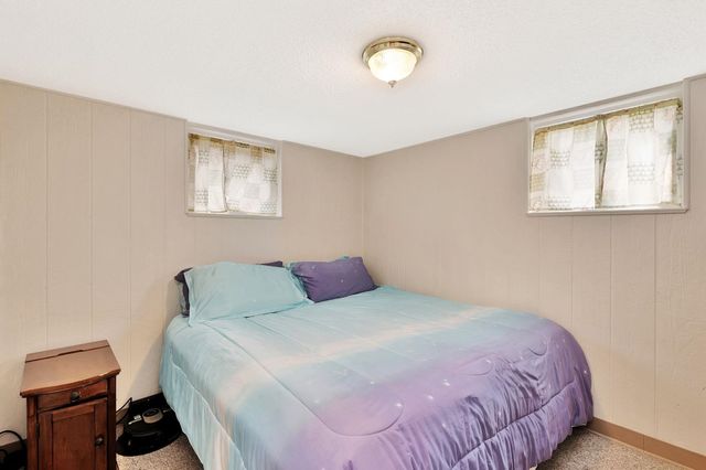 2138 S Glenn St, Wichita, KS 67213