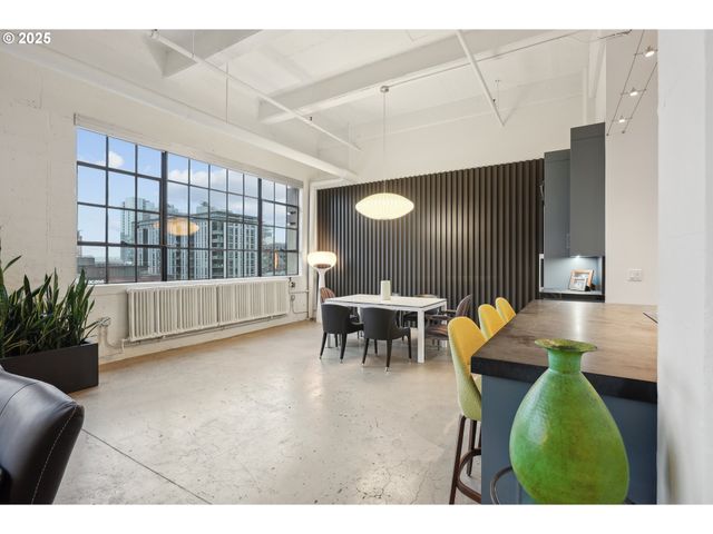 1314 Nw IRVING St 701, Portland, OR 97209