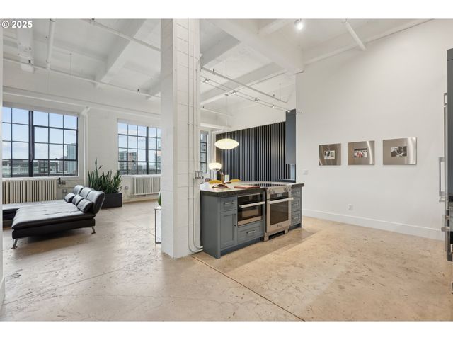 1314 Nw IRVING St 701, Portland, OR 97209