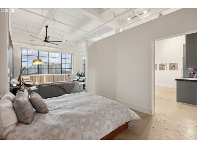 1314 Nw IRVING St 701, Portland, OR 97209