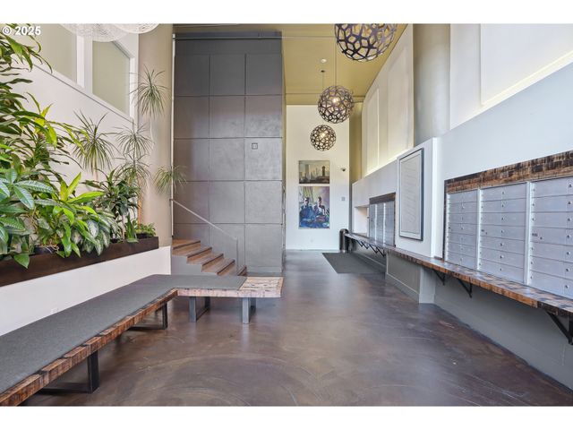 1314 Nw IRVING St 701, Portland, OR 97209