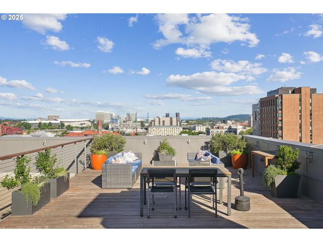 1314 Nw IRVING St 701, Portland, OR 97209