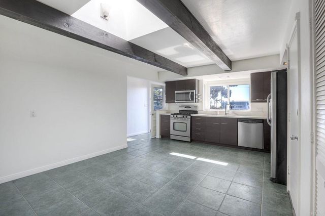 903 Alberta Avenue, Oceanside, CA 92054