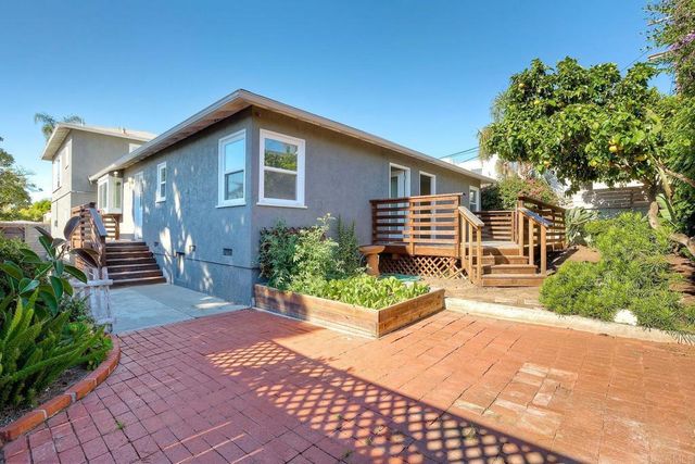 903 Alberta Avenue, Oceanside, CA 92054