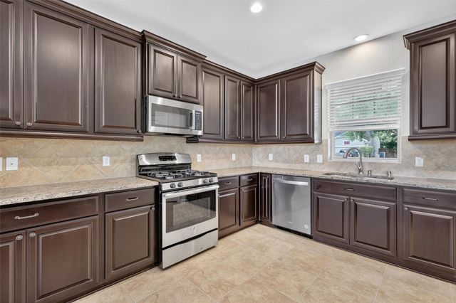 11306 Misty Willow Lane, Tomball, TX 77375