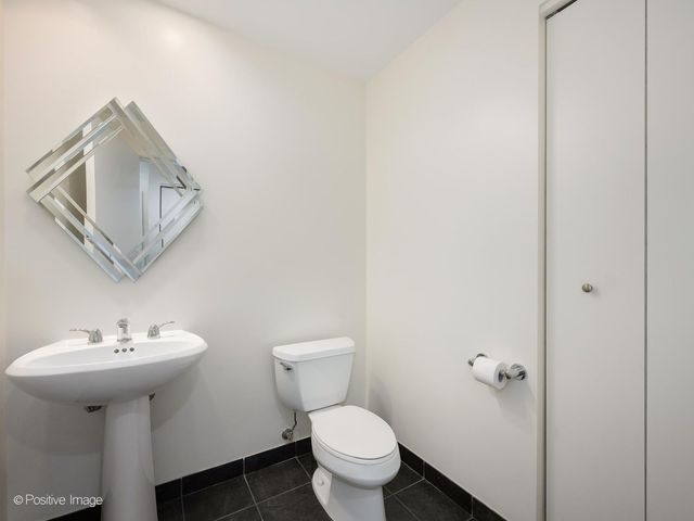 130 N Garland Court 2310, Chicago, IL 60602