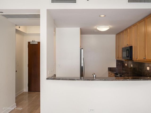 130 N Garland Court 2310, Chicago, IL 60602
