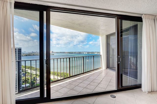 5420 N OCEAN Drive 2404, Singer Island, FL 33404