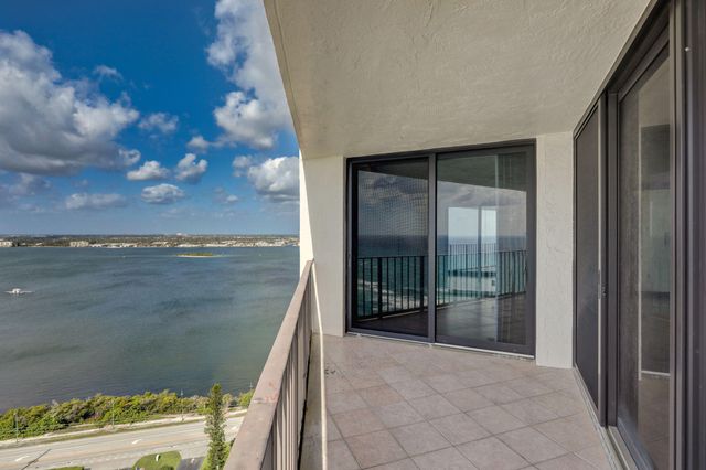 5420 N OCEAN Drive 2404, Singer Island, FL 33404