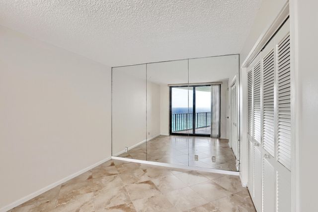 5420 N OCEAN Drive 2404, Singer Island, FL 33404