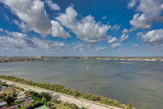 5420 N OCEAN Drive 2404, Singer Island, FL 33404