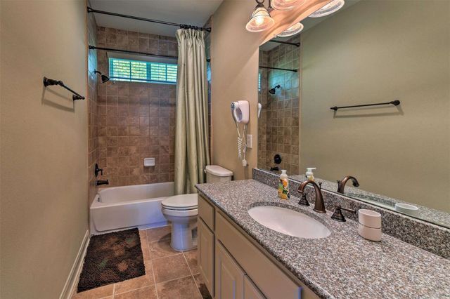 91 Low Country Lane, The Woodlands, TX 77380