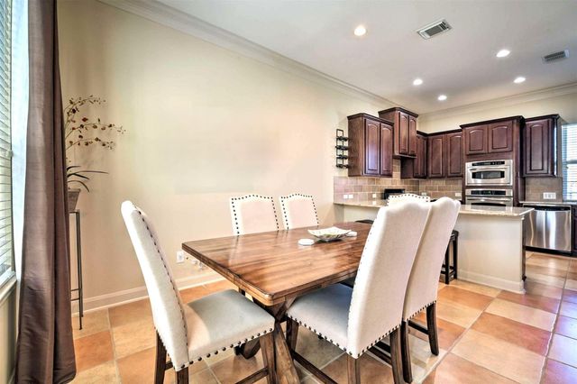 91 Low Country Lane, The Woodlands, TX 77380