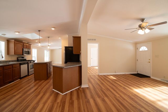 36 Seabreeze Drive, North Hampton, NH 03862