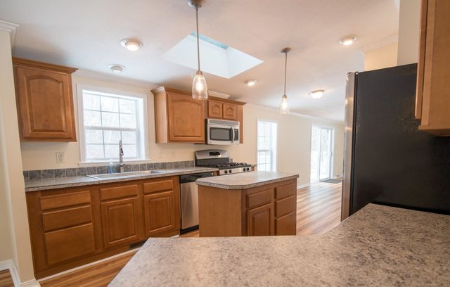 36 Seabreeze Drive, North Hampton, NH 03862