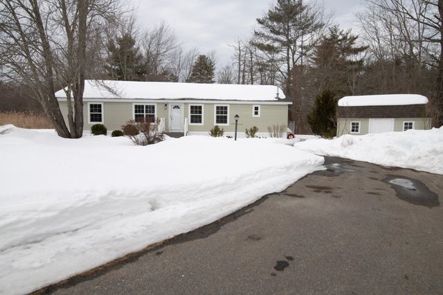36 Seabreeze Drive, North Hampton, NH 03862