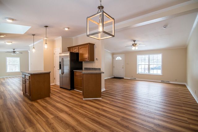 36 Seabreeze Drive, North Hampton, NH 03862