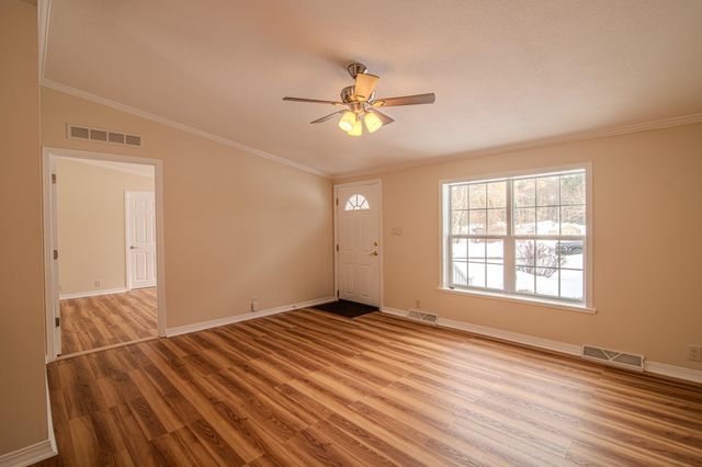 36 Seabreeze Drive, North Hampton, NH 03862