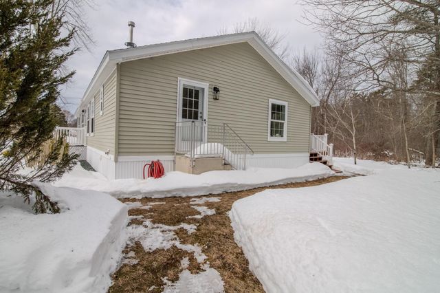 36 Seabreeze Drive, North Hampton, NH 03862