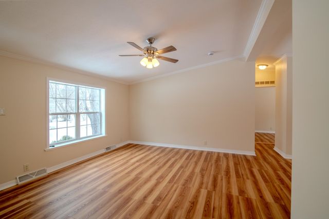 36 Seabreeze Drive, North Hampton, NH 03862