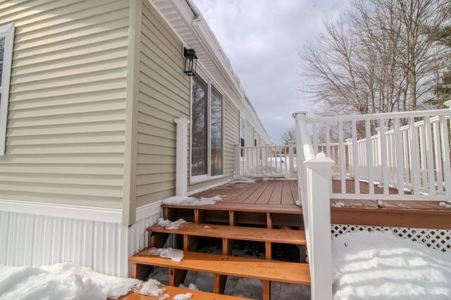 36 Seabreeze Drive, North Hampton, NH 03862