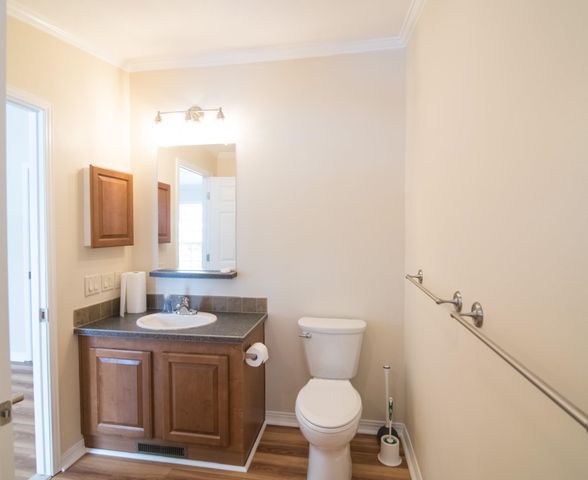 36 Seabreeze Drive, North Hampton, NH 03862