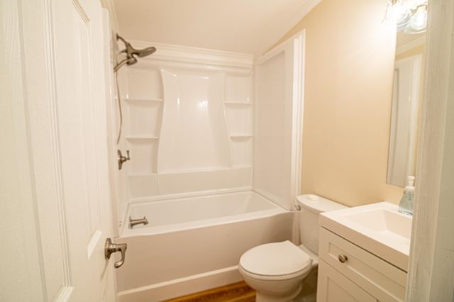 36 Seabreeze Drive, North Hampton, NH 03862