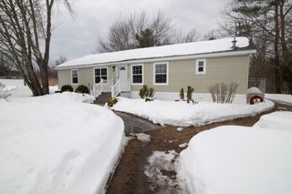 36 Seabreeze Drive, North Hampton, NH 03862