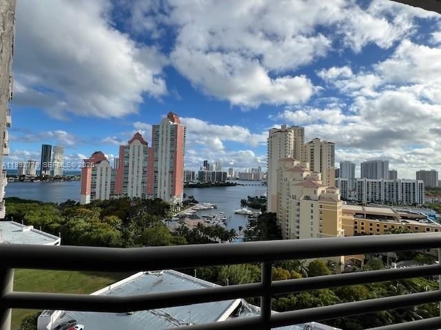 3300 NE 191st St 1916, Aventura, FL 33180