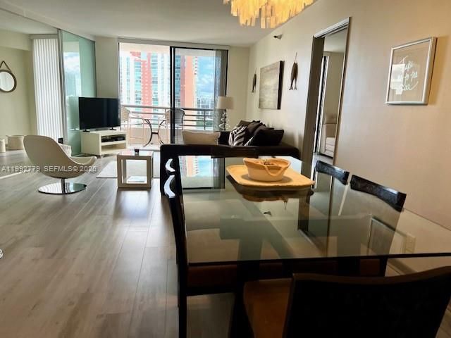 3300 NE 191st St 1916, Aventura, FL 33180