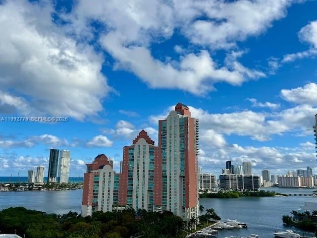 3300 NE 191st St 1916, Aventura, FL 33180