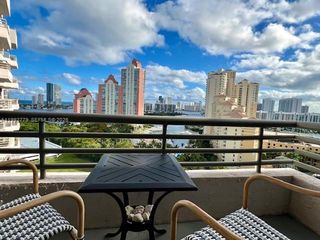 3300 NE 191st St 1916, Aventura, FL 33180