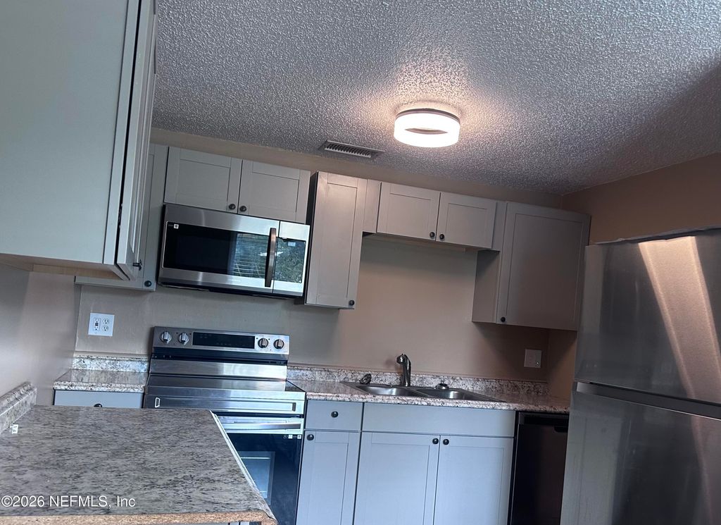2628 GIFFORD Avenue C, Orange Park, FL 32065