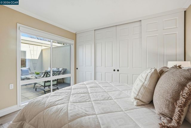 2308 Tice Creek Dr 5, Walnut Creek, CA 94595