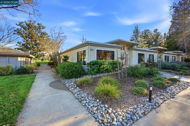 2308 Tice Creek Dr 5, Walnut Creek, CA 94595