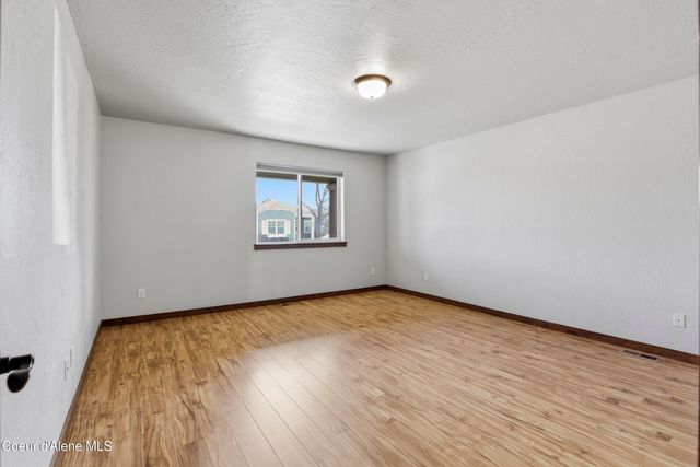 6661 N Cornwall St, Coeur D'alene, ID 83815