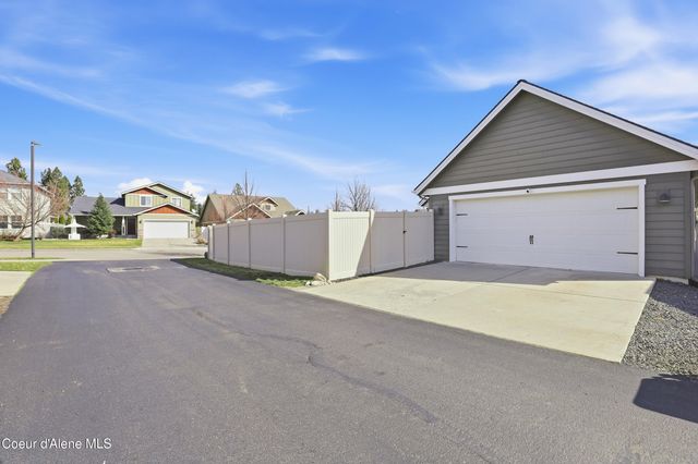 6661 N Cornwall St, Coeur D'alene, ID 83815