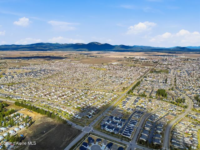 6661 N Cornwall St, Coeur D'alene, ID 83815