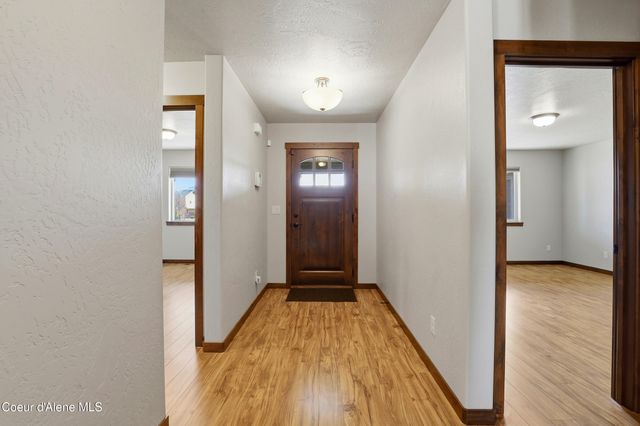 6661 N Cornwall St, Coeur D'alene, ID 83815