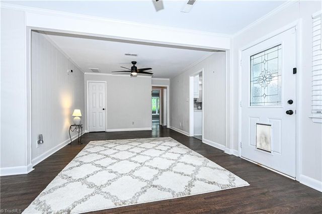 3917 W Friendly Avenue, Greensboro, NC 27410