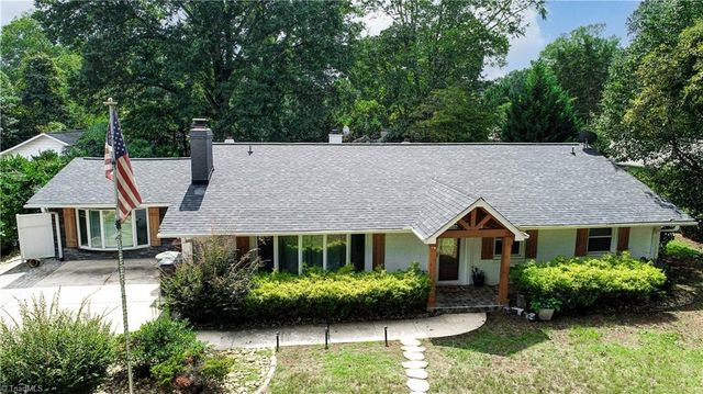 3917 W Friendly Avenue, Greensboro, NC 27410